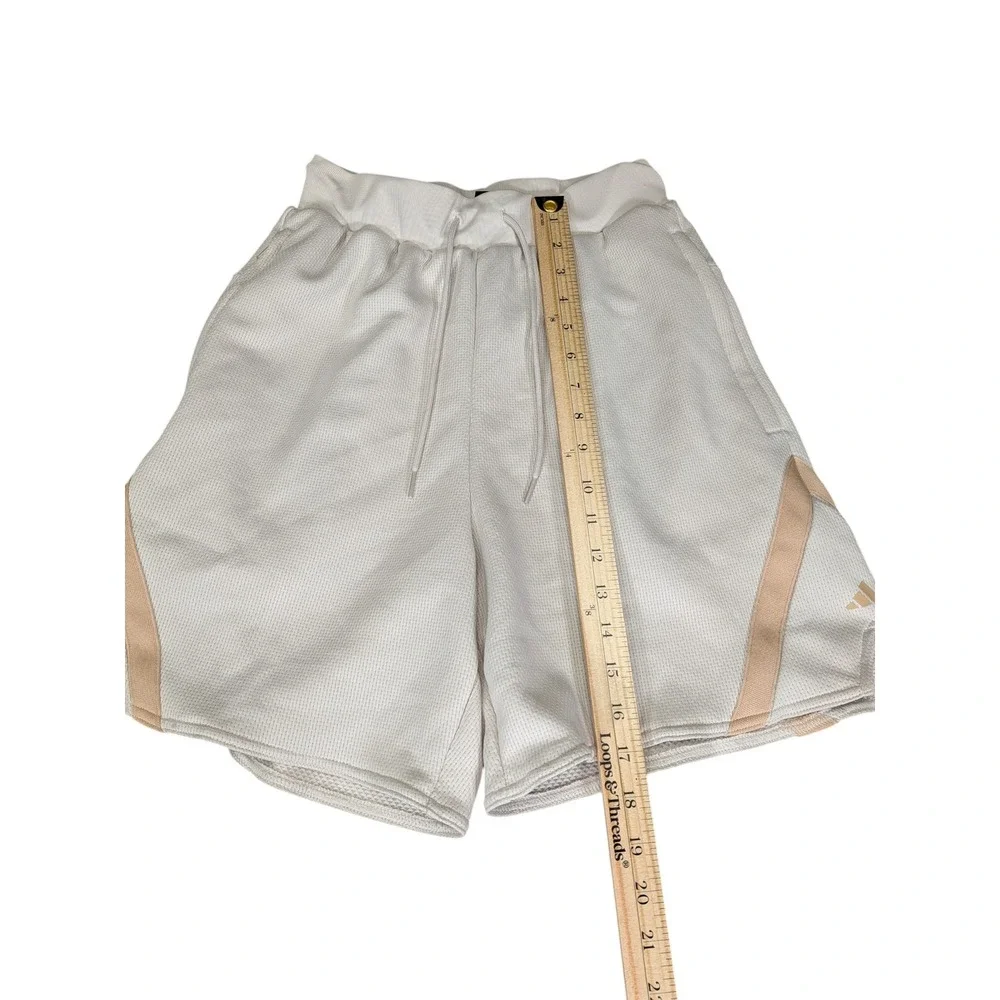 Adidas Basketball Select Shorts Mens XS 7 Inch Off White Tan IC2409 NWT